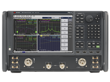 A Keysight high-end network analyzer visualizing device behavior