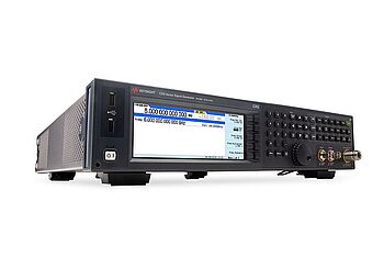 A Keysight N5166B CXG X-Series RF vector signal generator