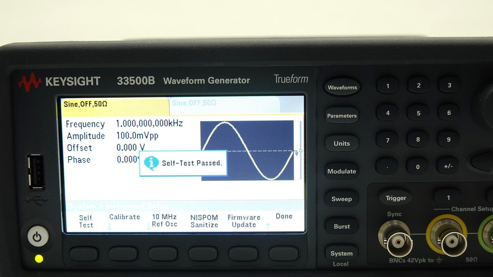 Keysight 33522B Waveform Generator / 33500B Series / 30 MHz / 2 Channels / 250MSa/s