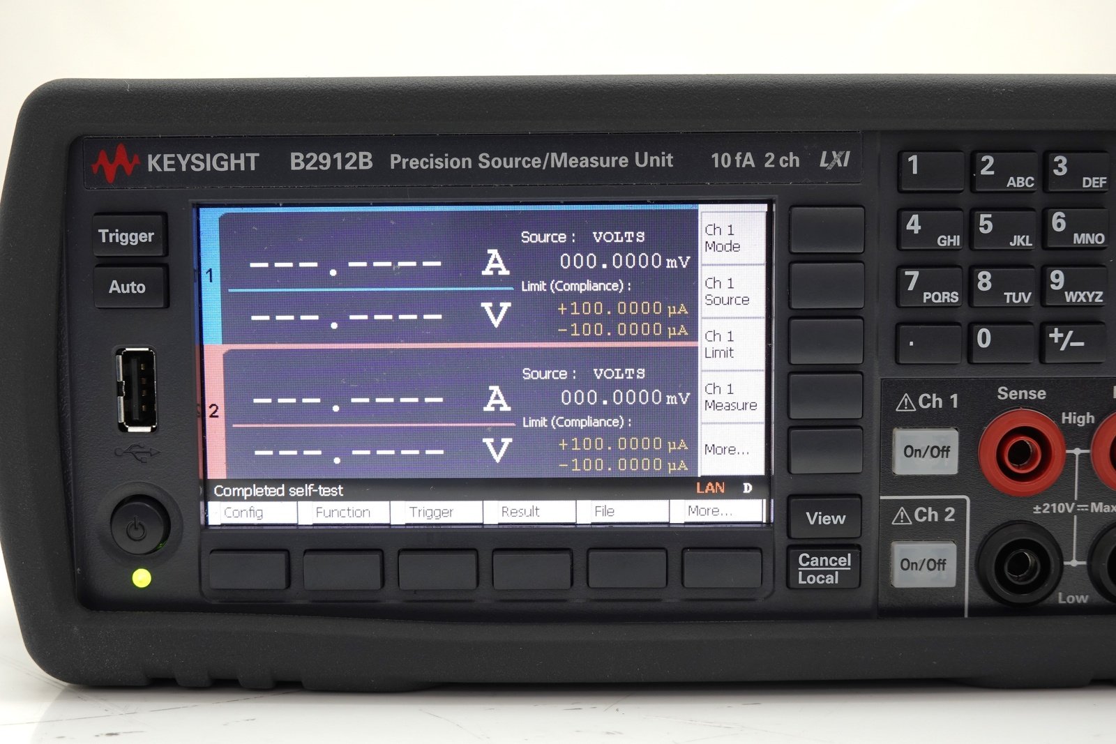 Keysight B2912B Precision Source/Measure Unit / 2 Channel / 10fA resolution / 210V / 3A DC/10.5A Pulse