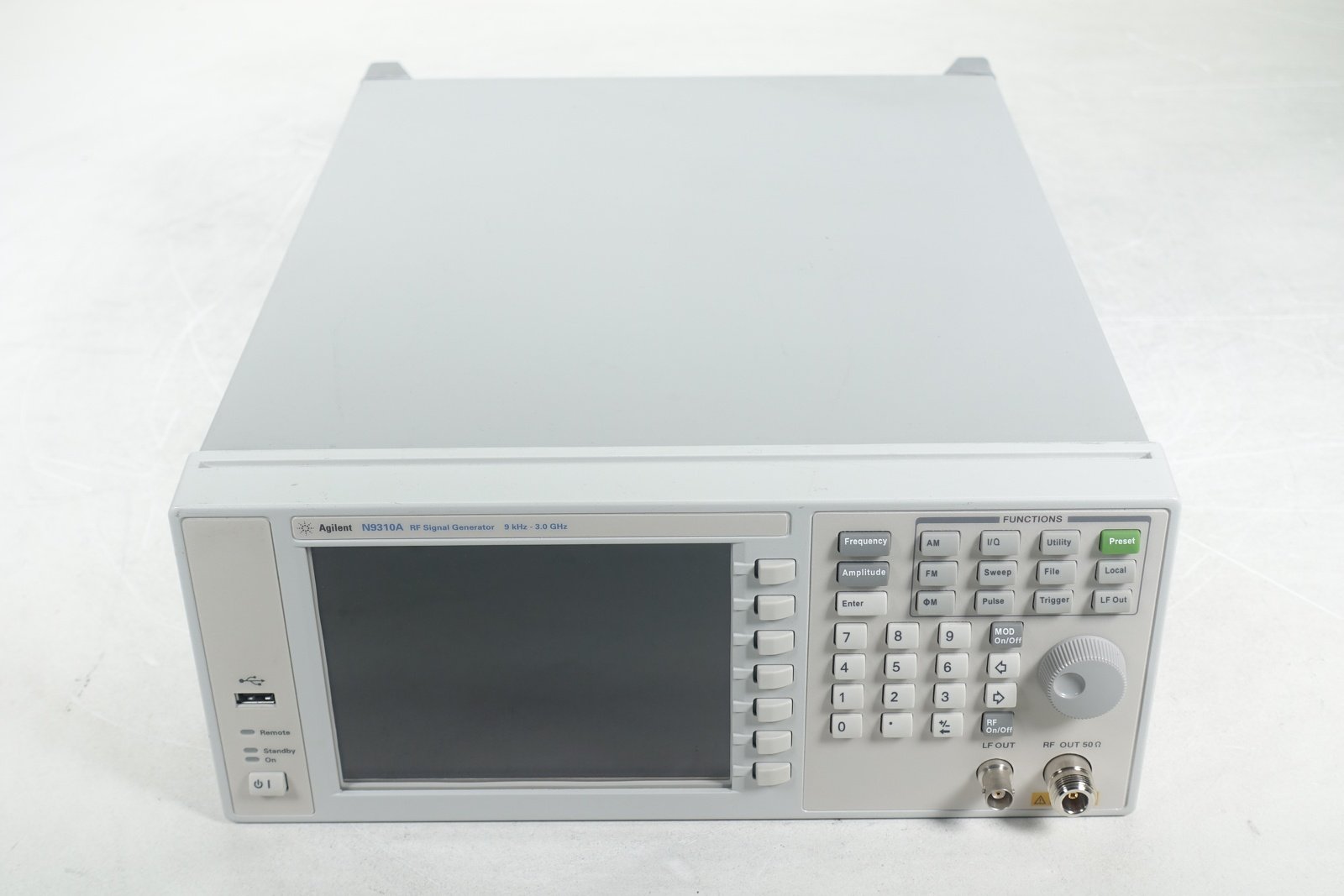 Keysight N9310A RF Signal Generator / 9 KHz to 3 GHz