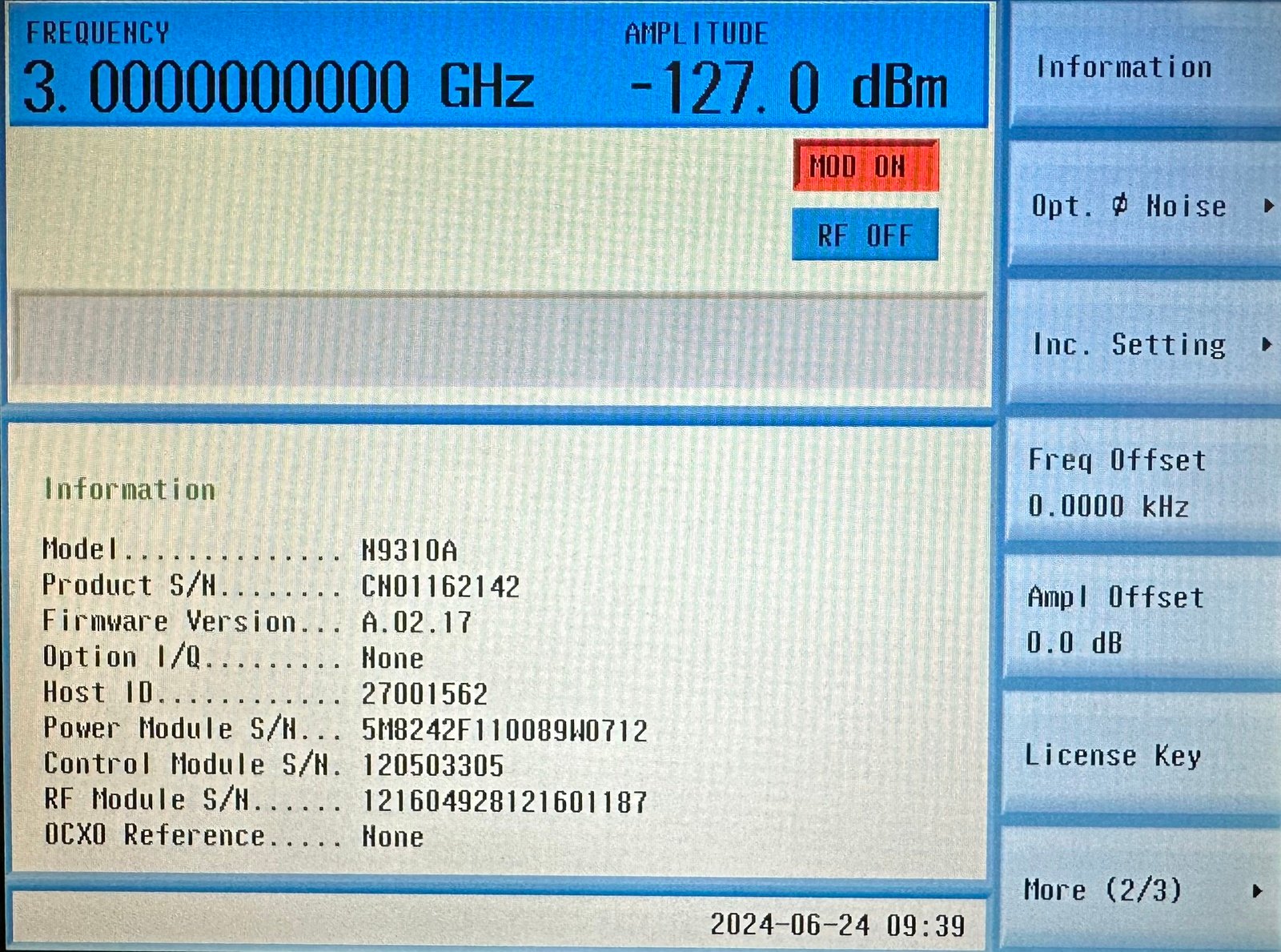 Keysight N9310A RF Signal Generator / 9 KHz to 3 GHz