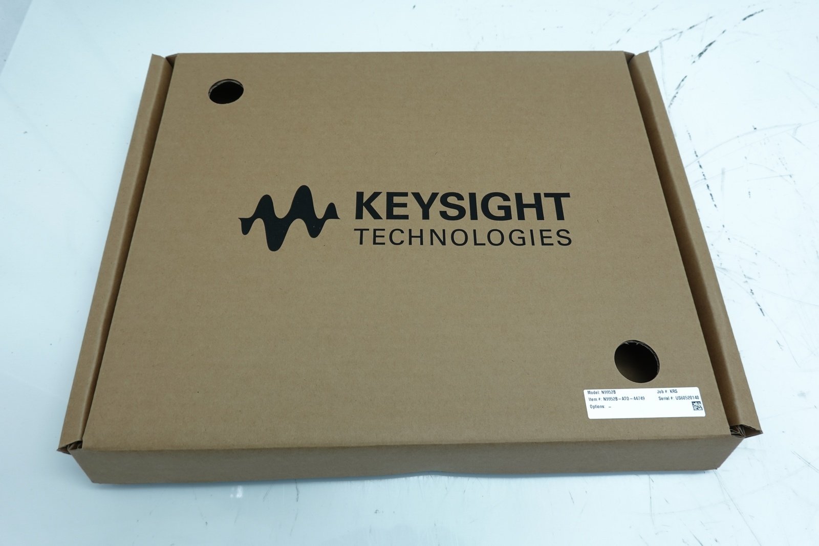 Keysight N9952B FieldFox Handheld Microwave Analyzer / 300 kHz to 50 GHz