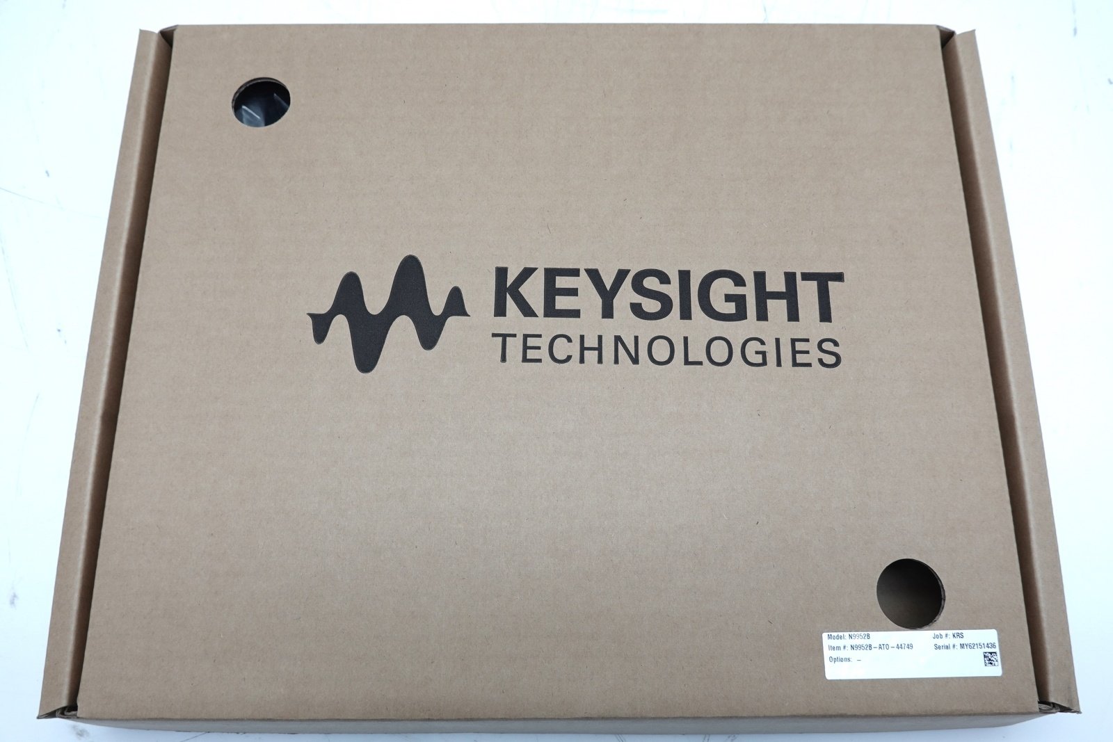 Keysight N9952B FieldFox Handheld Microwave Analyzer / 300 kHz to 50 GHz